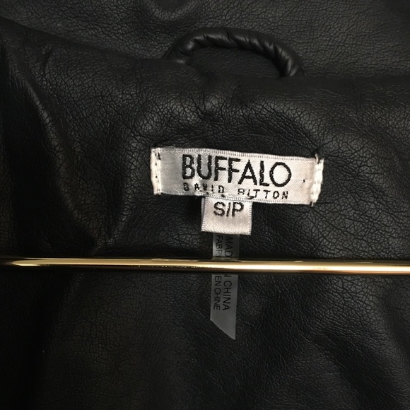 Leather jacket - Picture 3 of 4